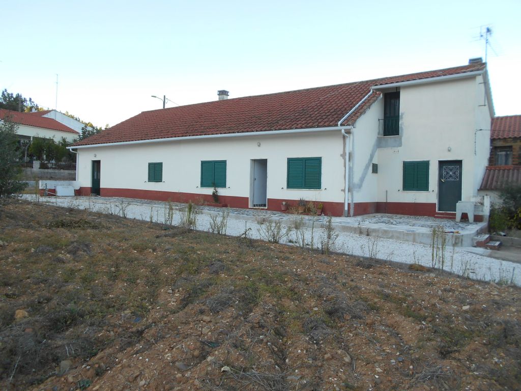 Property photo 1 of 18