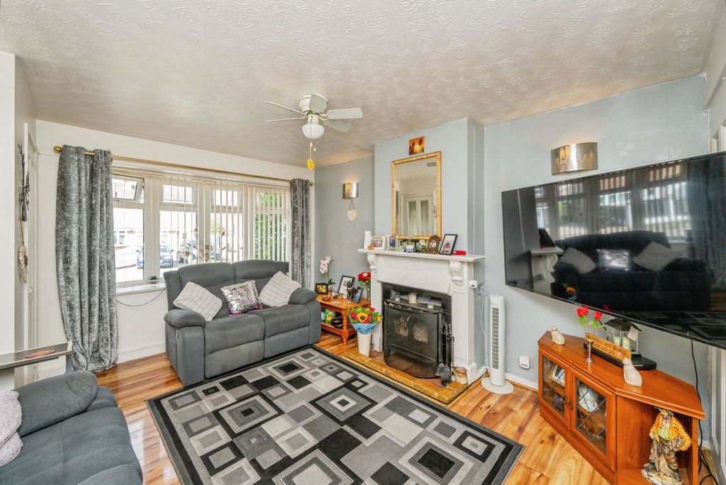 Property photo 2 of 17 Image 1