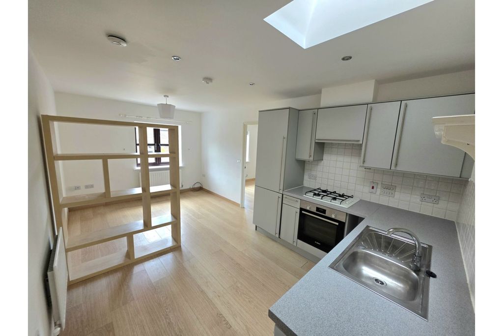 Property photo 2 of 8 Living Kitchen