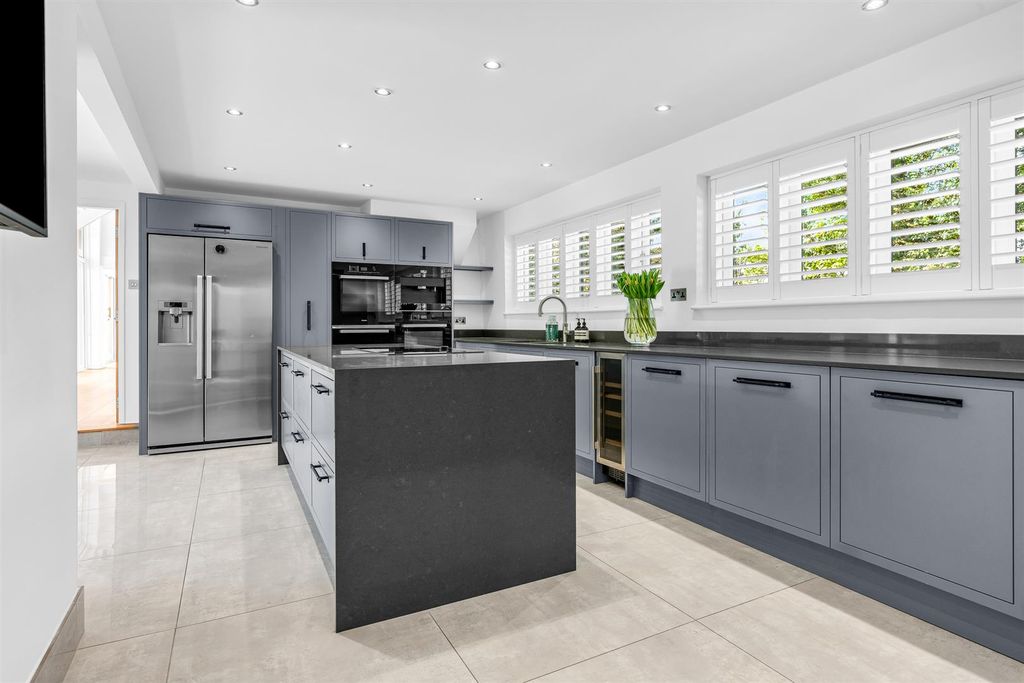 Property photo 3 of 27 Internal-14.Jpg