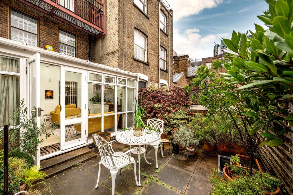 Property photo 2 of 25 Picture No. 03