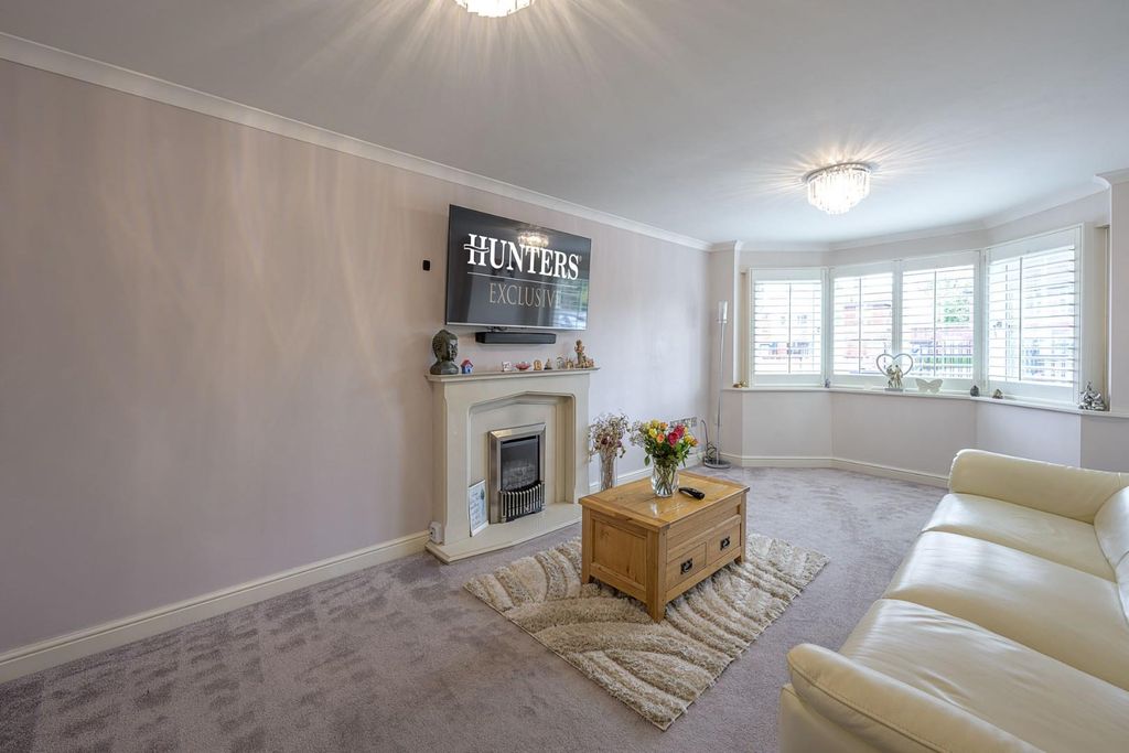 Property photo 2 of 33 Front Reception Room 1