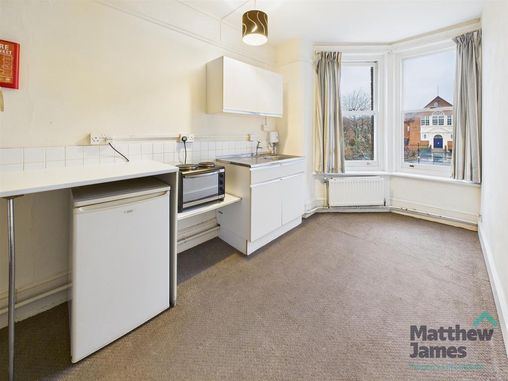 Property photo 3 of 6 Cam03063G0-Pr0153-Still001.Jpg