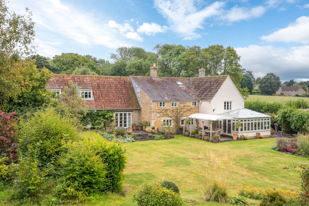 Property photo 3 of 19 Brookhampton Farm