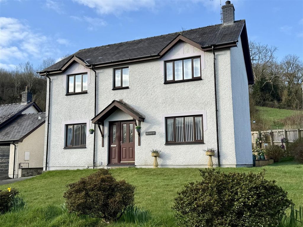 Property photo 2 of 35 Description