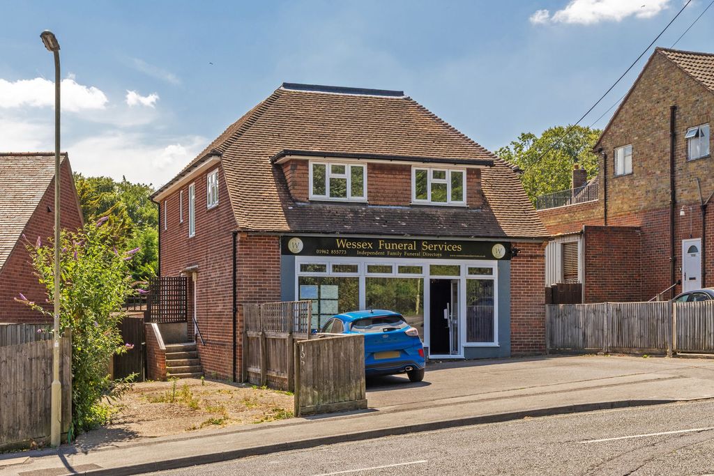 Property photo 1 of 7
