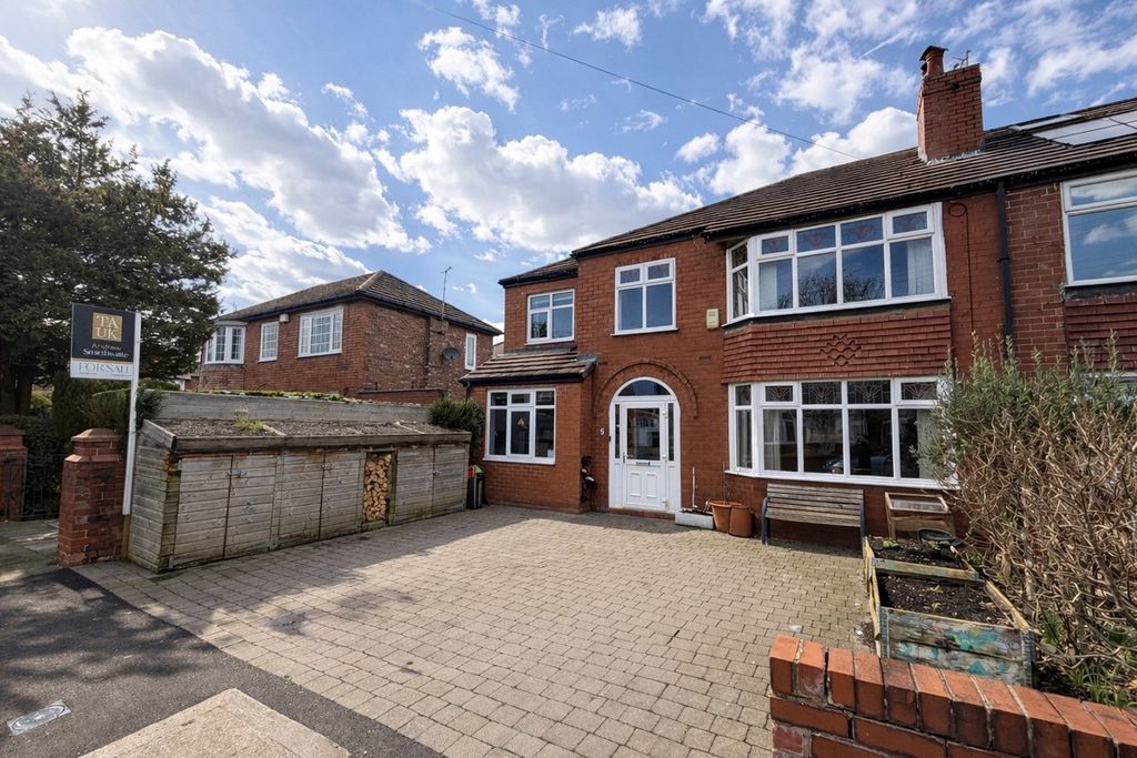 Property photo 1 of 25