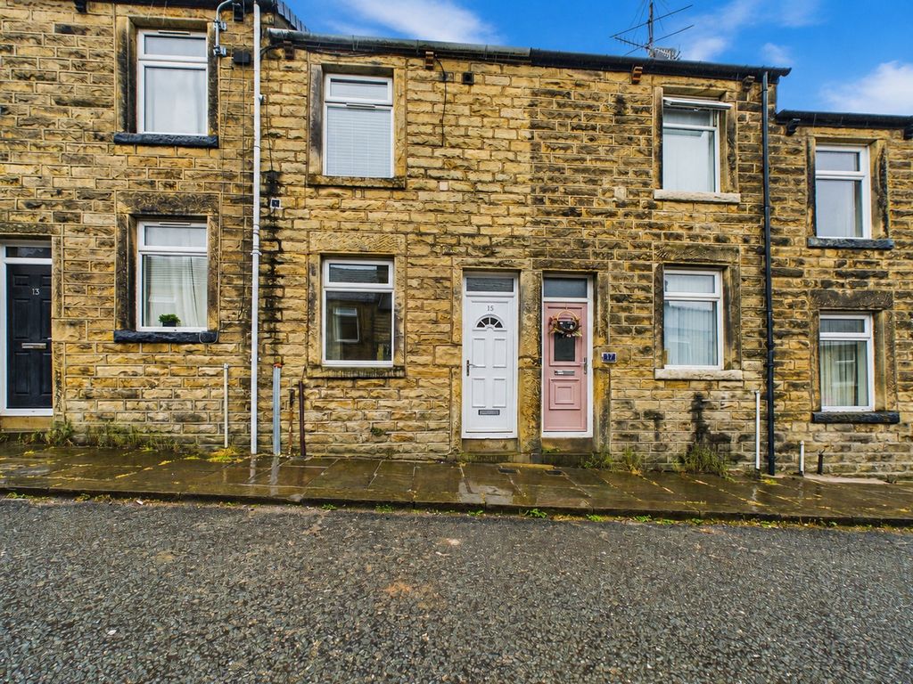 Property photo 1 of 8 Welcome To Dundee Street