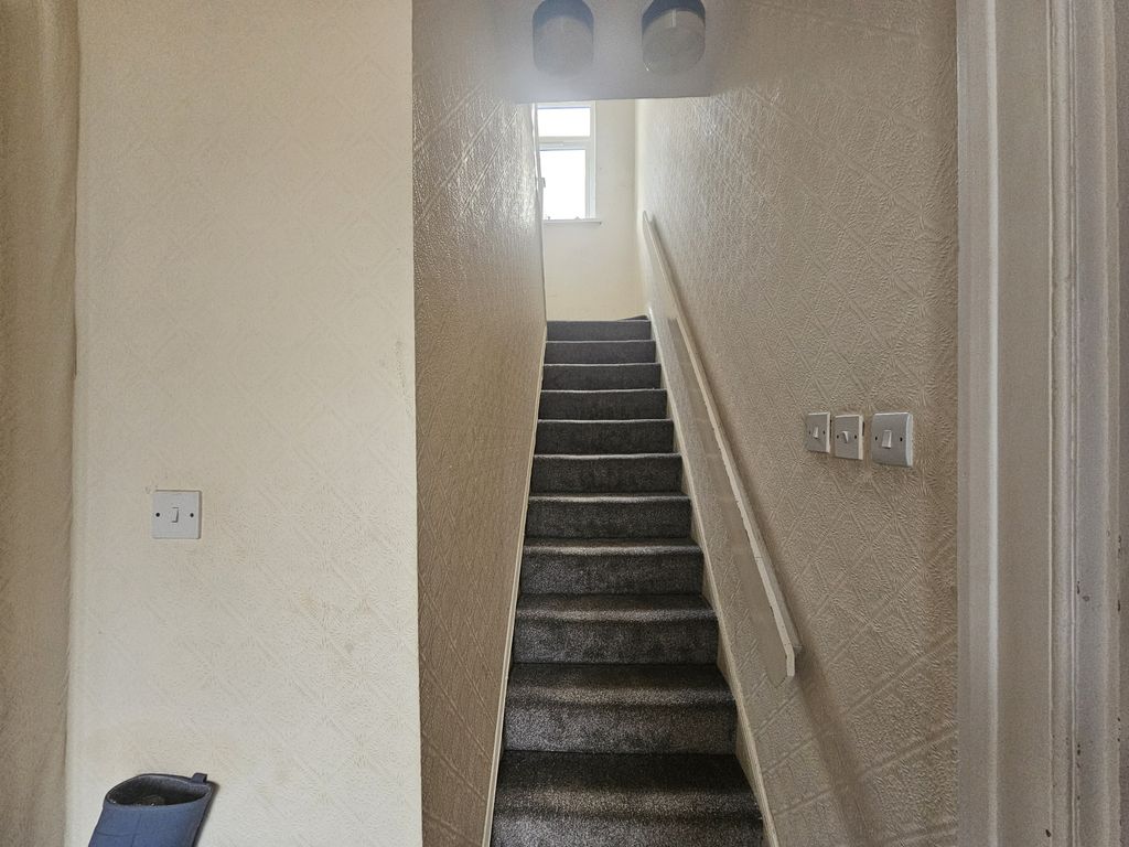 Property photo 3 of 17 Gallery