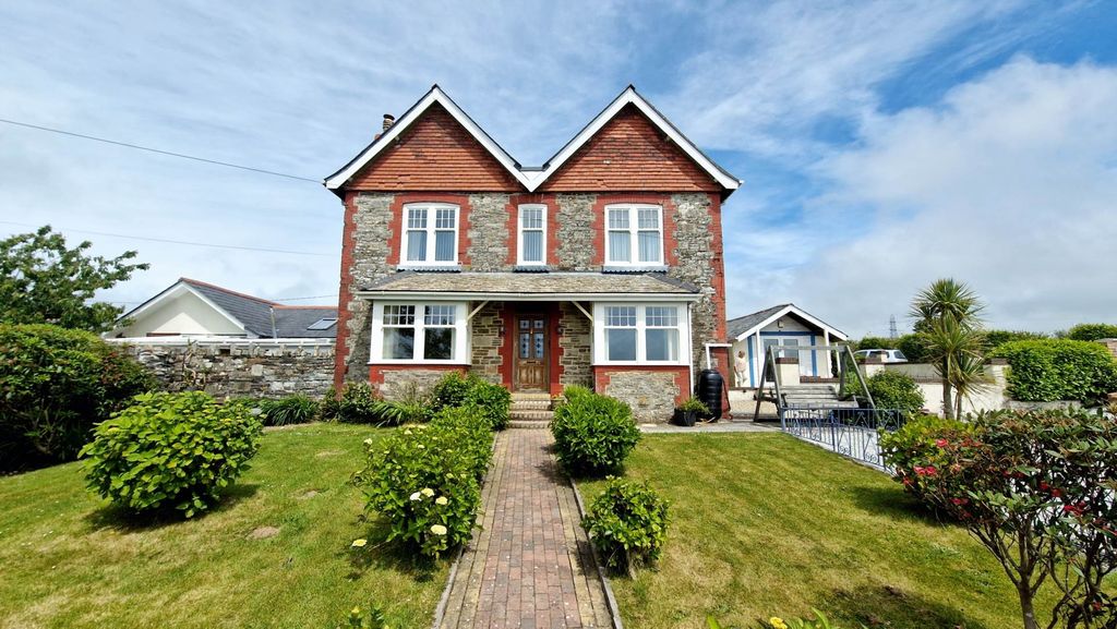 Property photo 2 of 33