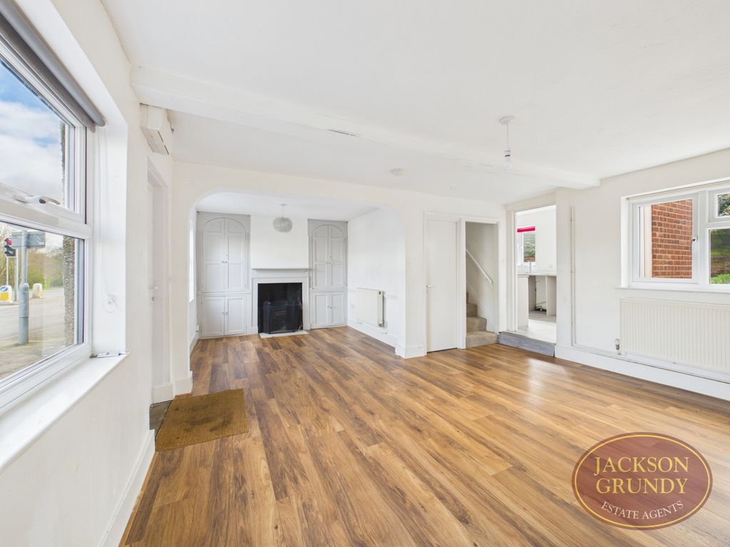 Property photo 2 of 12 High Street