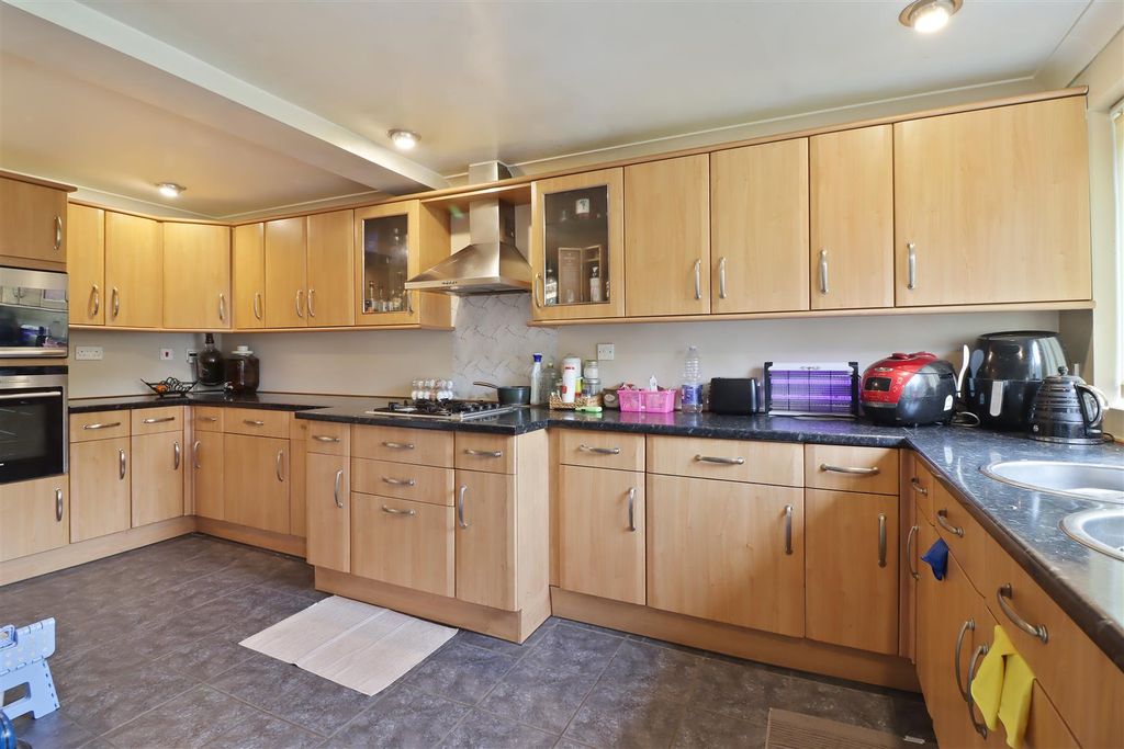 Property photo 2 of 21 Img_1065_1.Jpg