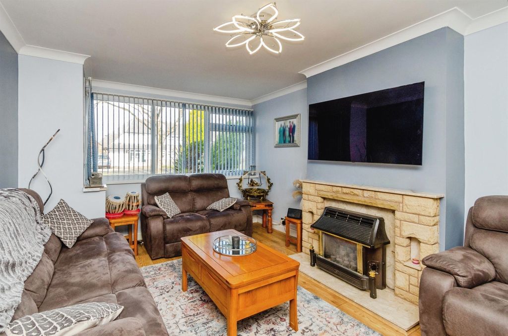 Property photo 2 of 24