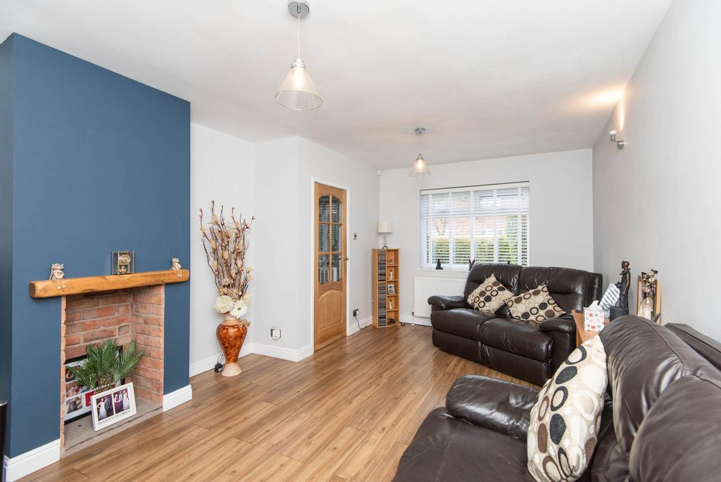 Property photo 2 of 19