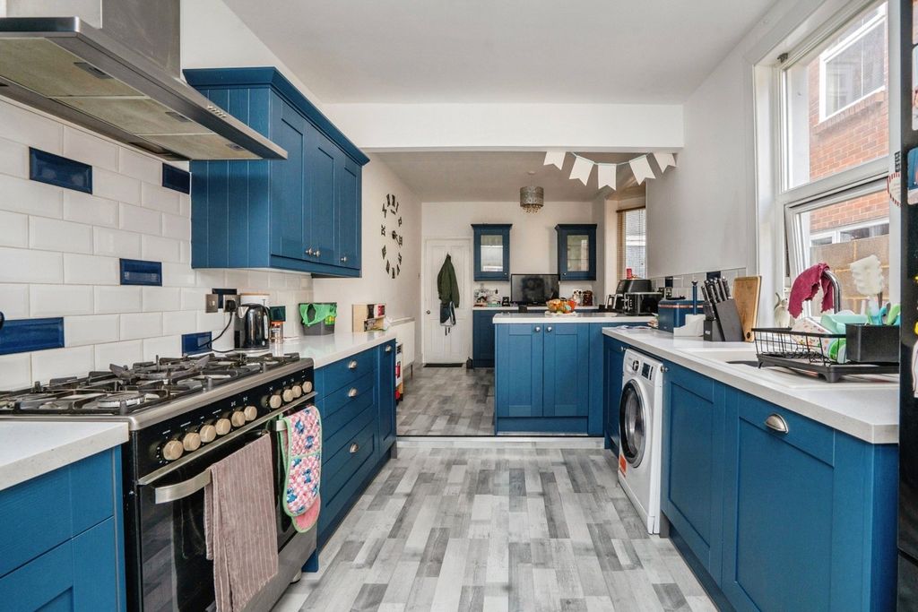 Property photo 3 of 11 Picture No. 02