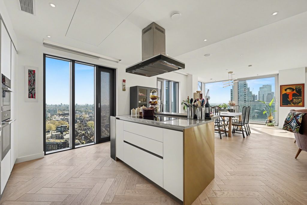 Property photo 2 of 20 4512201