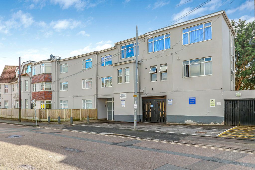 Property photo 1 of 8 Img_11322_14_Original