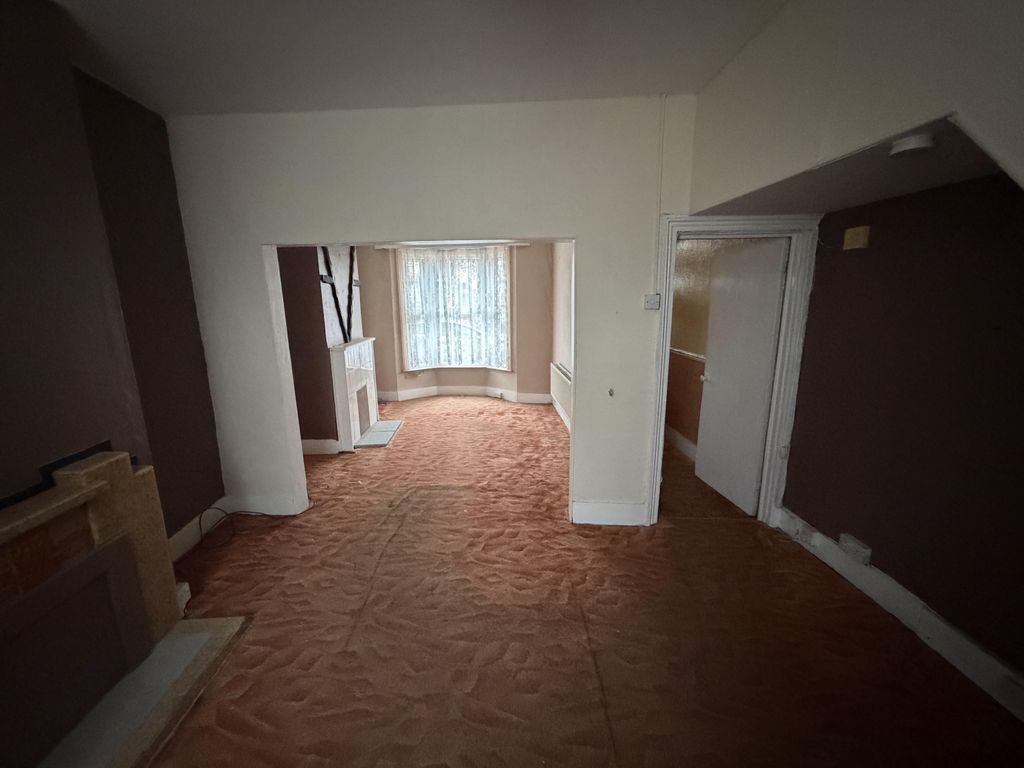 Property photo 2 of 10 Img_0376.Jpg