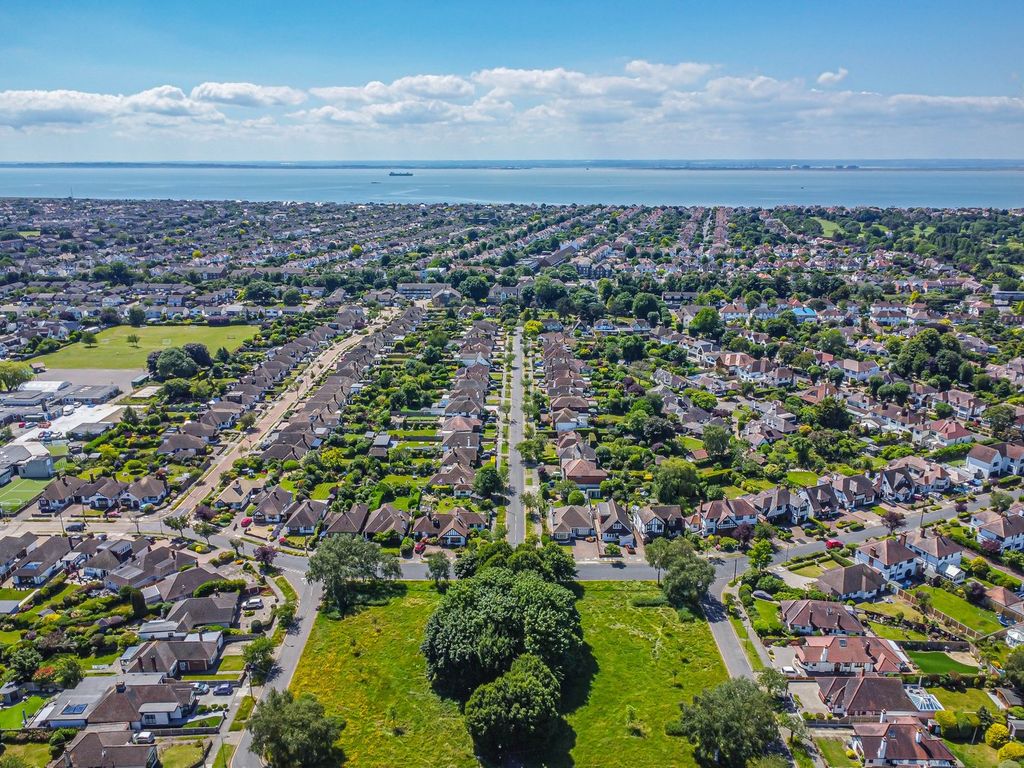 Property photo 3 of 29