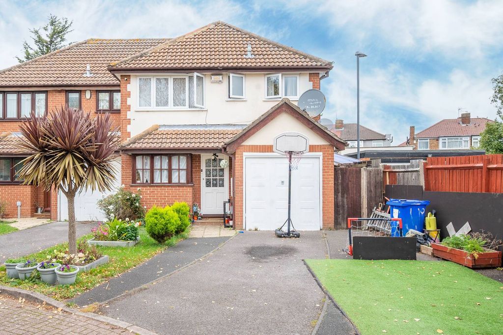 Property photo 2 of 10