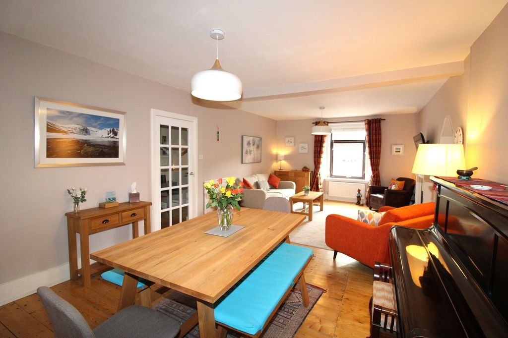 Property photo 3 of 14 Lounge - Diner