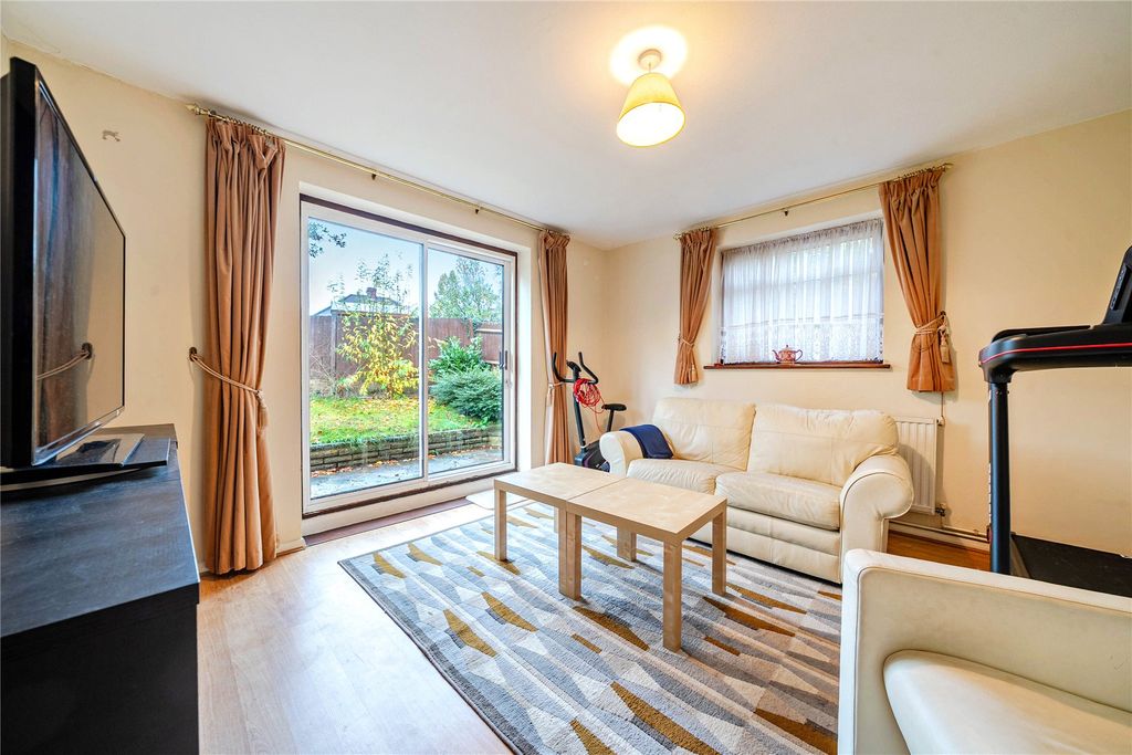 Property photo 3 of 19 Picture No. 07