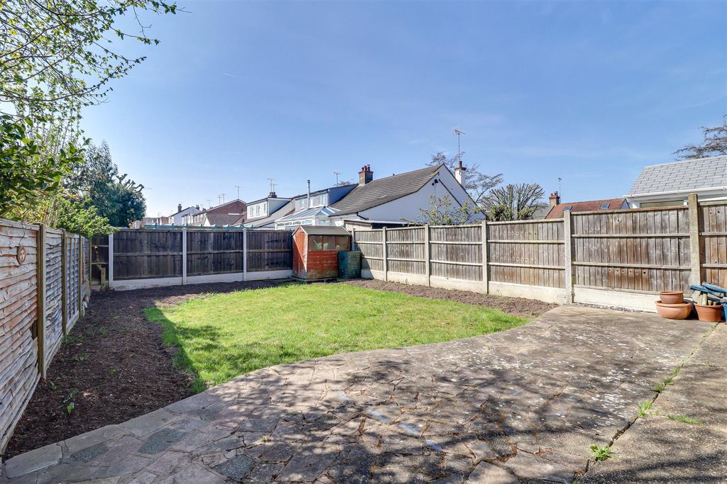 Property photo 2 of 18