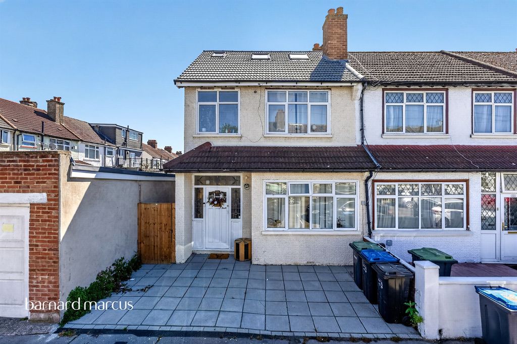 Property photo 1 of 18