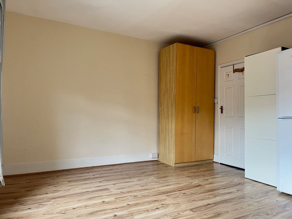 Property photo 2 of 3