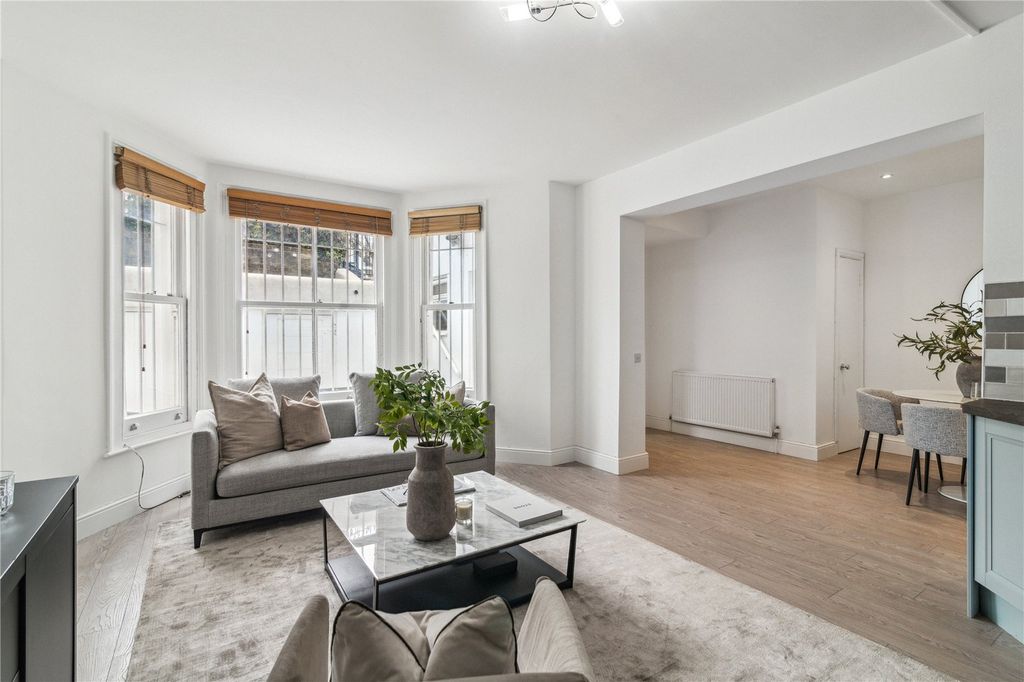 Property photo 3 of 16 Reception Room