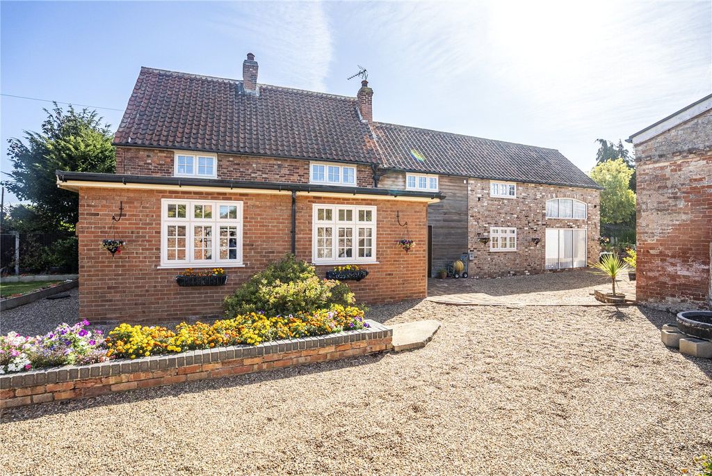 Property photo 1 of 37 Picture No. 58