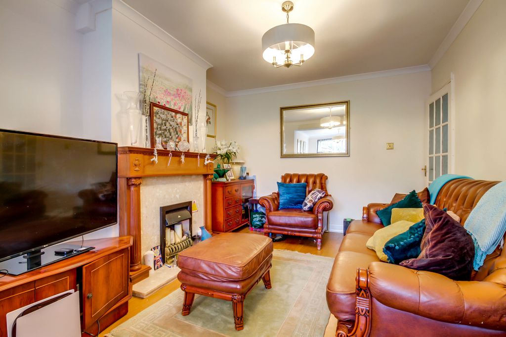 Property photo 2 of 13