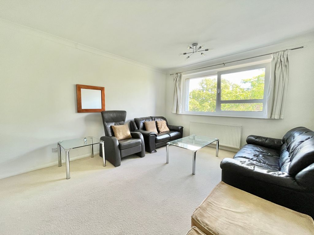 Property photo 3 of 14