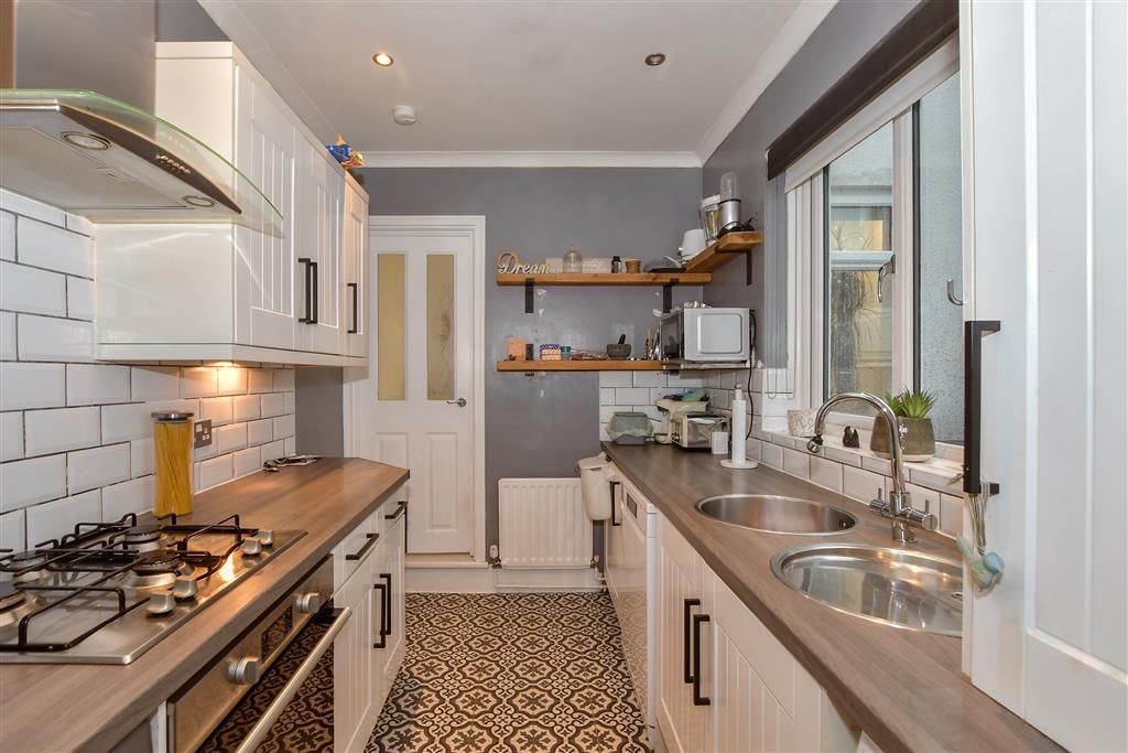 Property photo 3 of 13 Kitchen