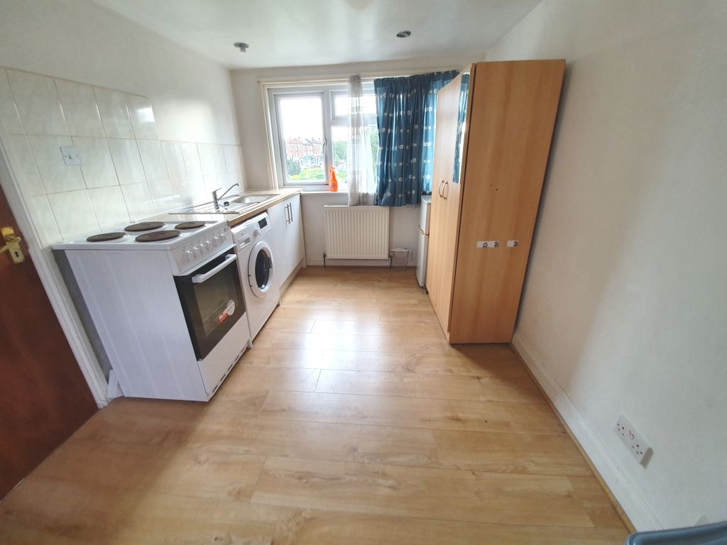 Property photo 2 of 3