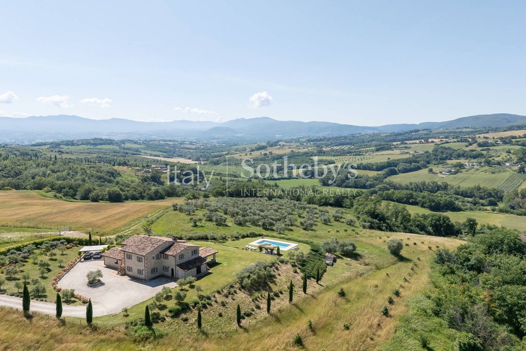 Property photo 2 of 43