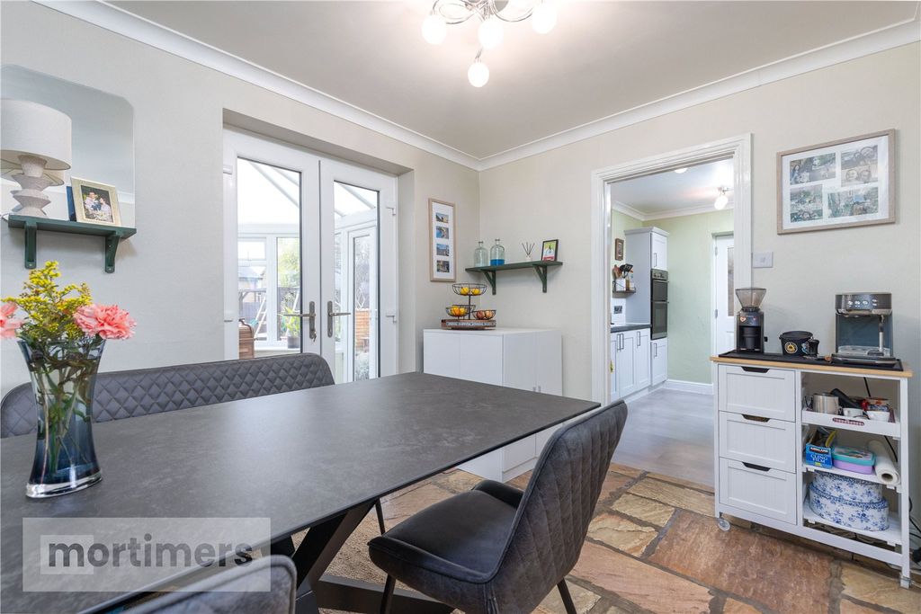 Property photo 3 of 23 Dining Area