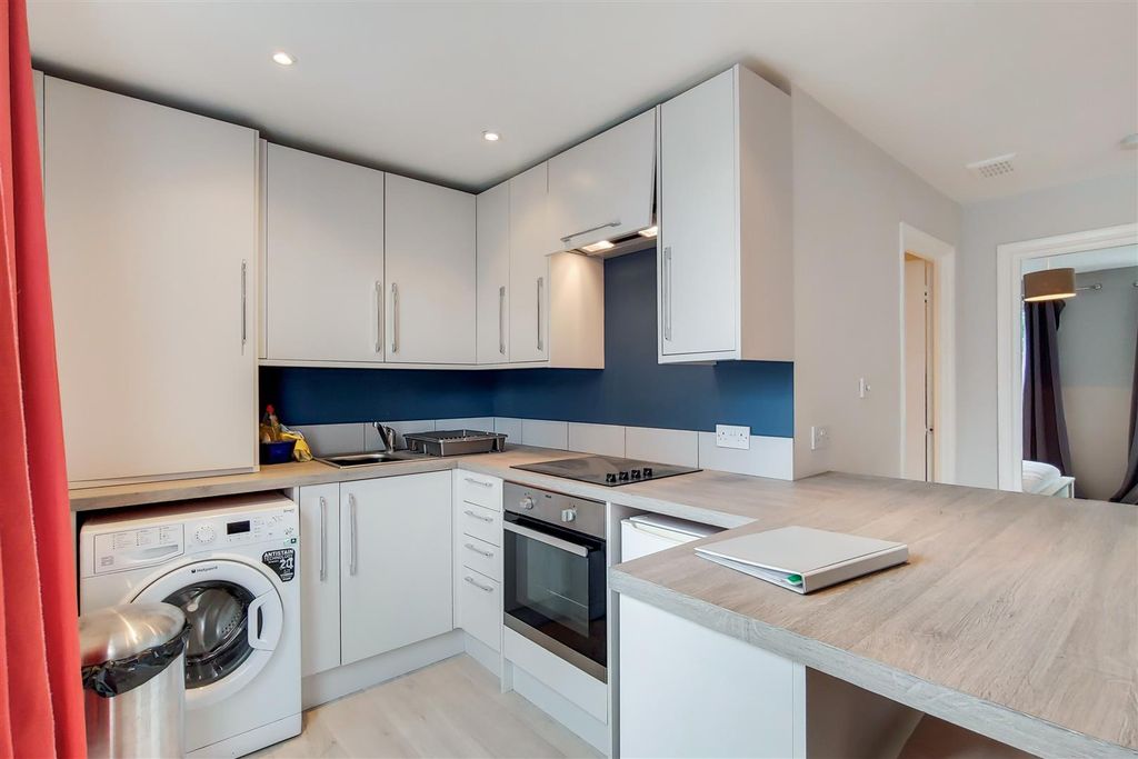 Property photo 2 of 8 1_Kitchen-Reception-2.Jpg