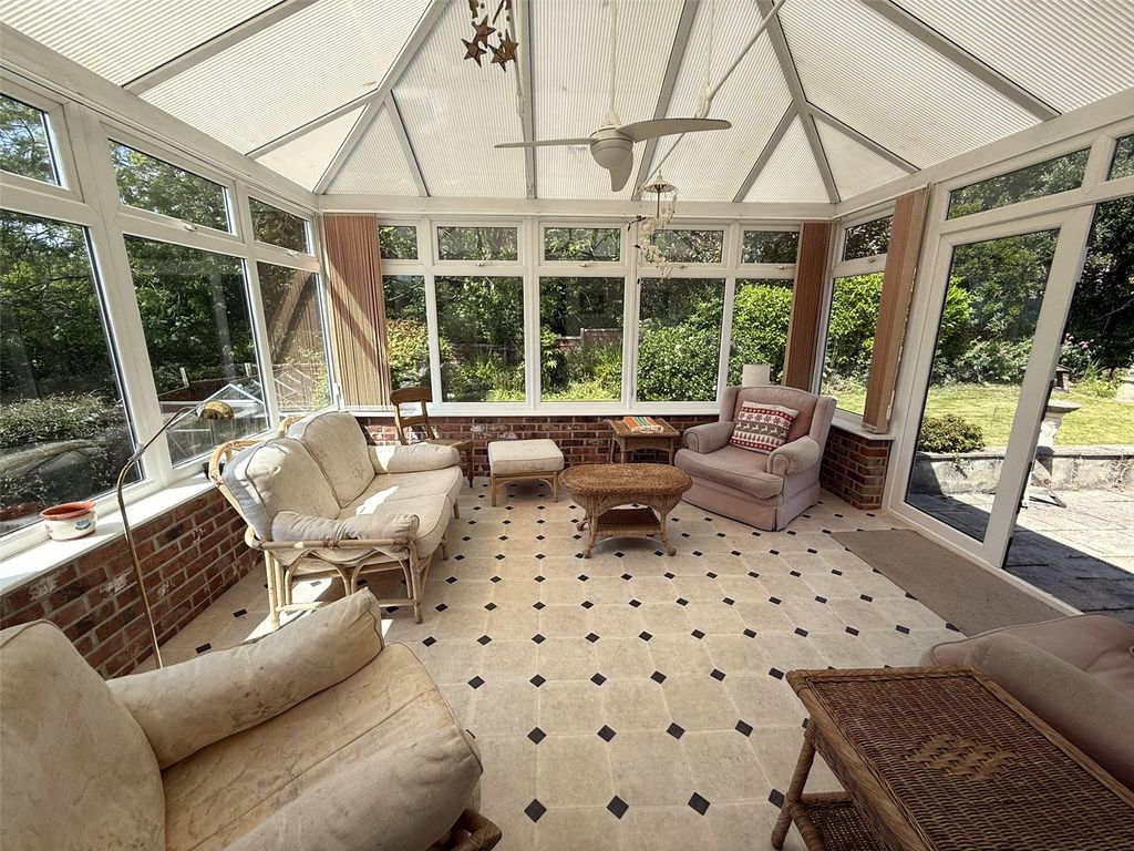 Property photo 2 of 21 Picture No. 13