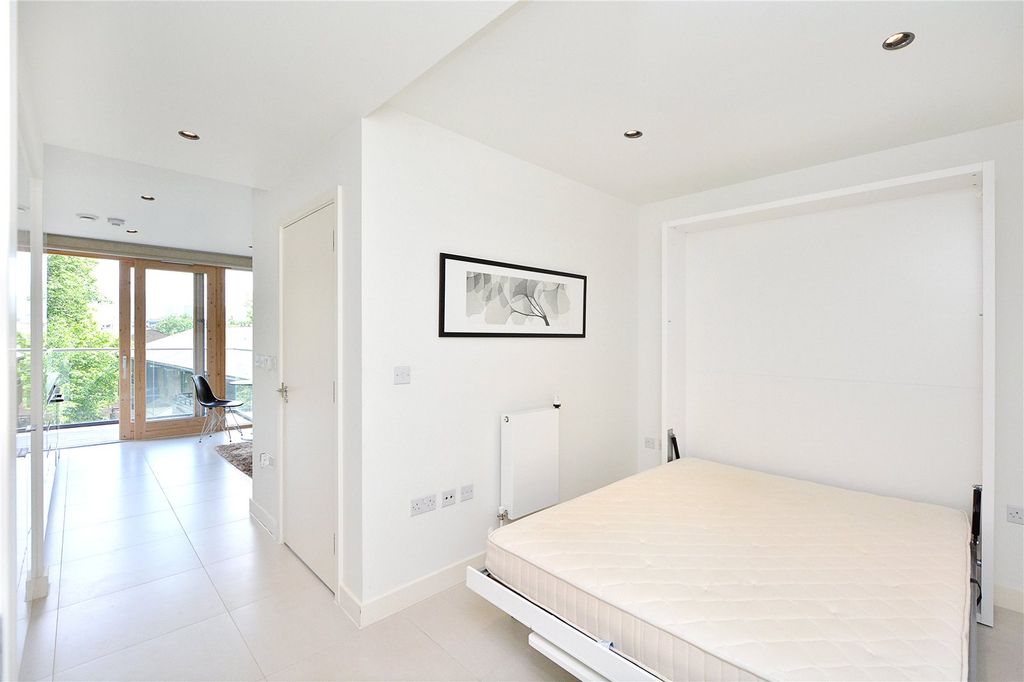 Property photo 3 of 10 Picture No. 04