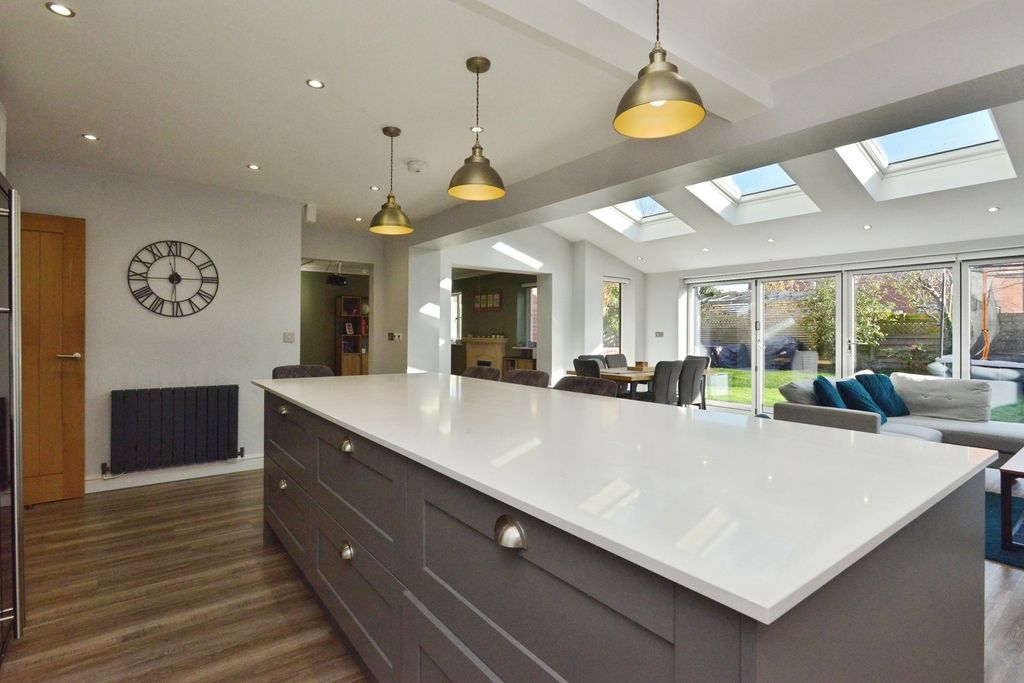 Property photo 2 of 20 Pbox-Img.Jpg