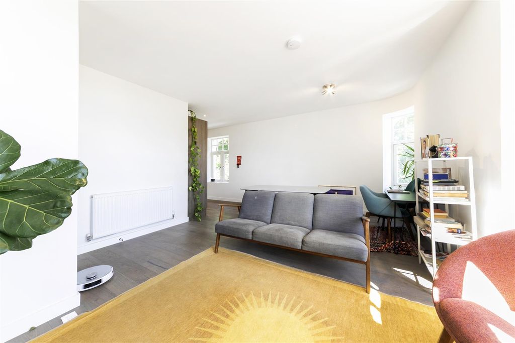 Property photo 3 of 14 F7 Parkview -4.Jpg