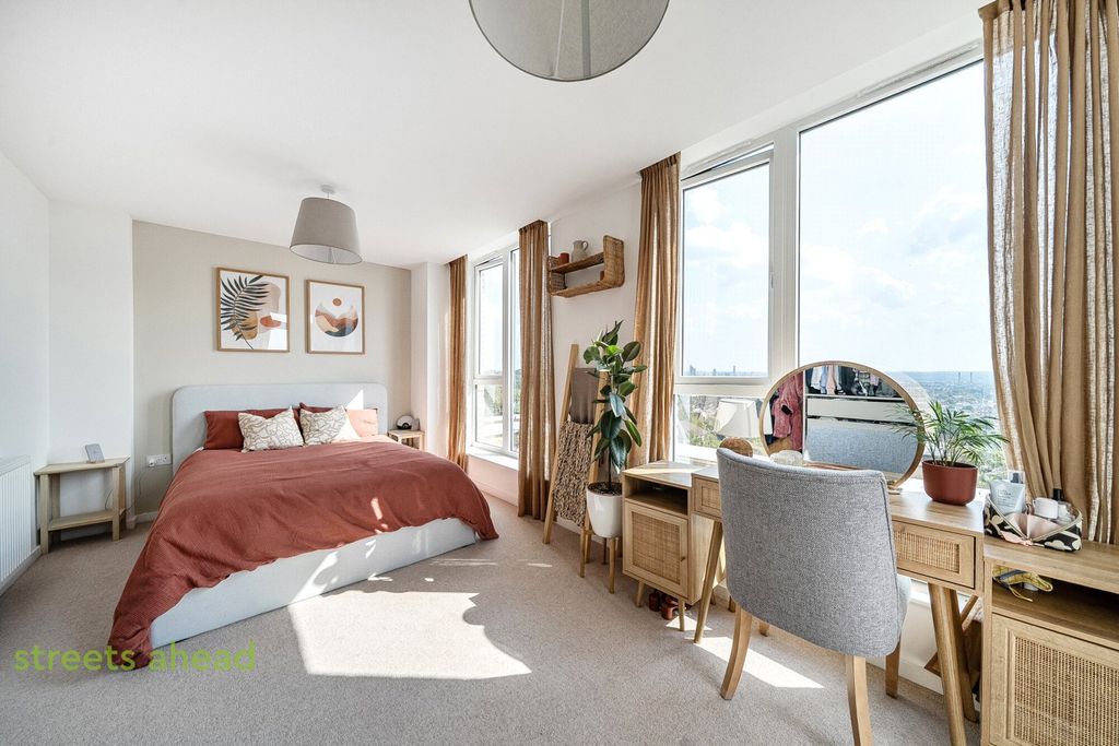 Property photo 2 of 19 5F5979F3-4Ea1-458...