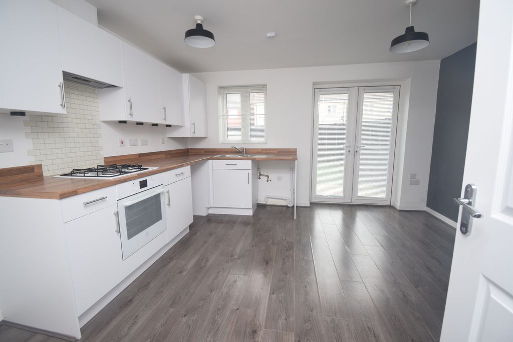 Property photo 3 of 12 Kitchen Diner