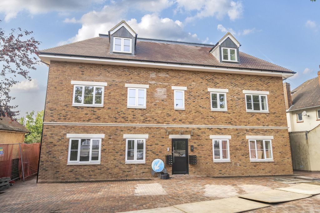 Property photo 2 of 17 External