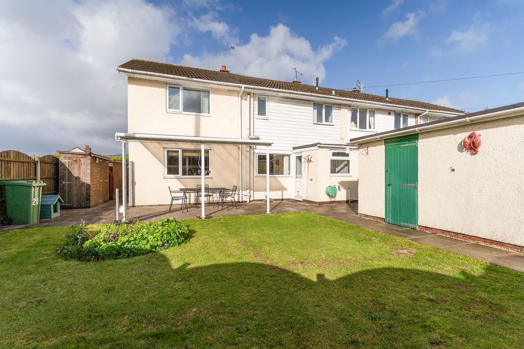 Property photo 2 of 30