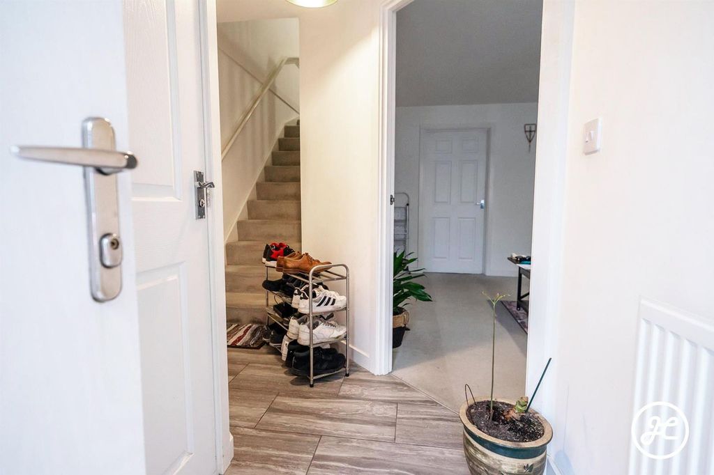 Property photo 2 of 12 Usrwtdq5I0i3G8Hycjpmgw.Jpg