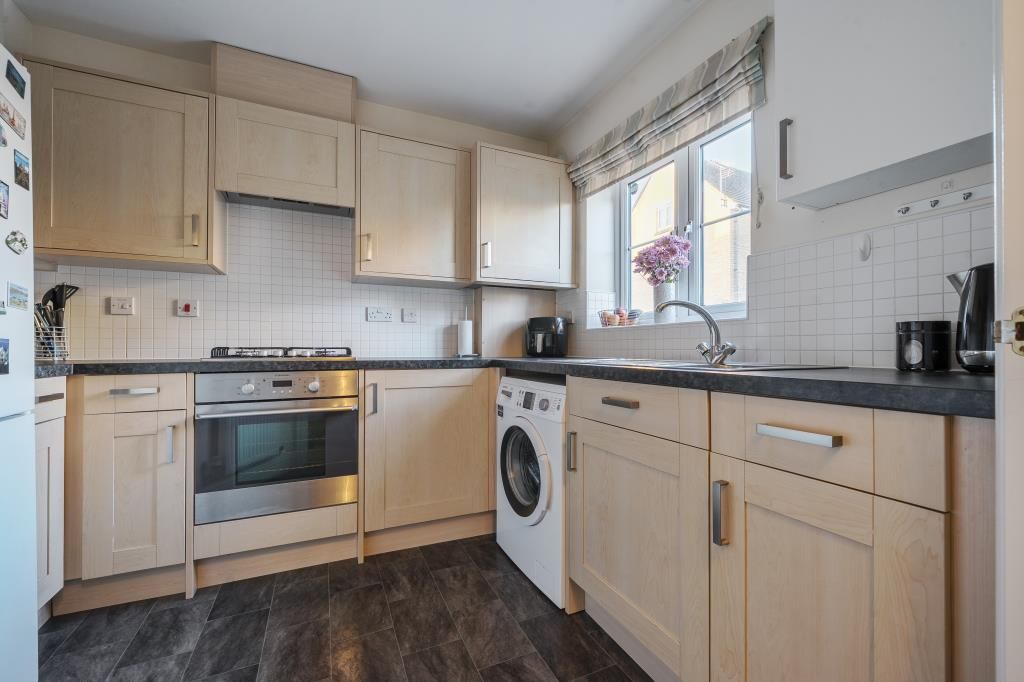 Property photo 2 of 17 Kitchen