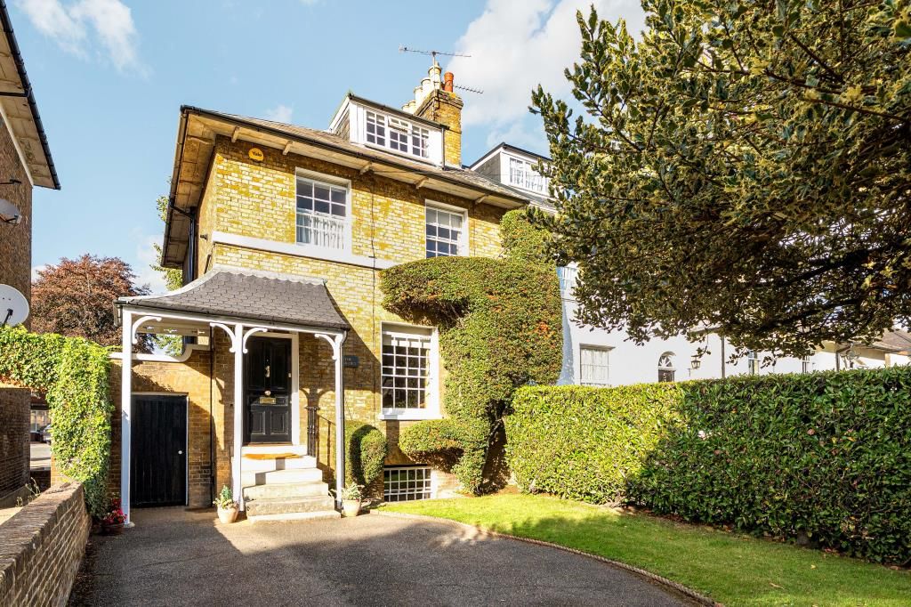 Property photo 1 of 26 External View
