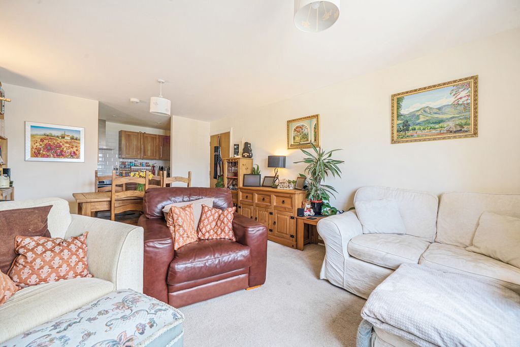 Property photo 2 of 18 1440105-7-69E794A...